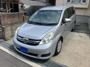 2013 TOYOTA ISIS L