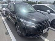 2025 NISSAN KICKS