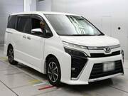 2018 TOYOTA VOXY