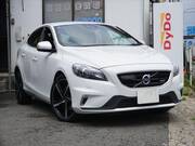 2014 VOLVO V40