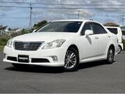 2012 TOYOTA CROWN ROYAL SALOON