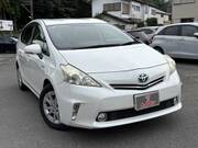 2011 TOYOTA PRIUS ALPHA