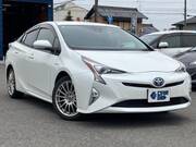 2016 TOYOTA PRIUS S