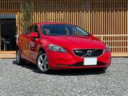 2013 VOLVO V40