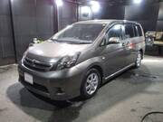 2010 TOYOTA ISIS PLATANA