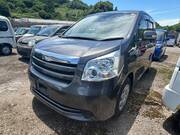 2009 TOYOTA NOAH