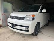 2002 TOYOTA VOXY