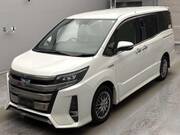 2017 TOYOTA NOAH