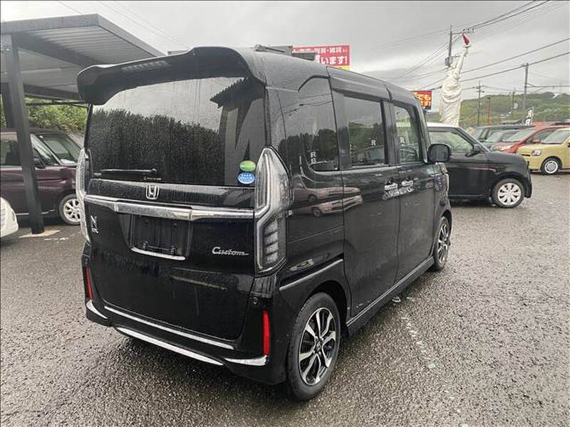 2017 HONDA N-BOX for sale - photo 3