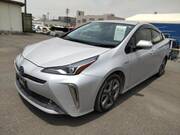 2019 TOYOTA PRIUS