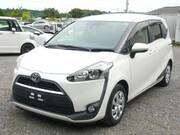 2017 TOYOTA SIENTA X