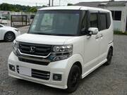 2017 HONDA N-BOX CUSTOM
