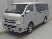 2011 TOYOTA HIACE VAN