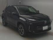 2024 TOYOTA YARIS CROSS