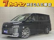 2022 TOYOTA VOXY