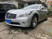2011 NISSAN FUGA
