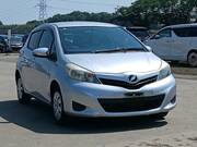 2013 TOYOTA VITZ F
