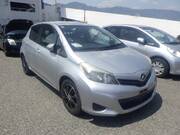 2011 TOYOTA VITZ U