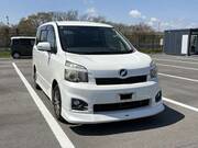 2010 TOYOTA VOXY ZS