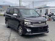 2010 TOYOTA VOXY