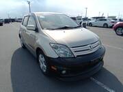 2004 TOYOTA IST