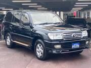2002 TOYOTA LAND CRUISER