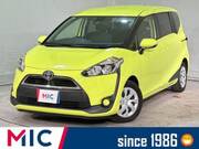 2017 TOYOTA SIENTA X