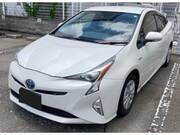 2017 TOYOTA PRIUS