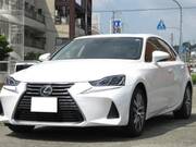 2017 LEXUS IS