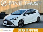2015 TOYOTA AQUA
