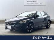 2019 VOLVO V40