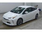 2019 TOYOTA PRIUS