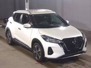 2021 NISSAN KICKS
