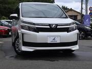 2015 TOYOTA VOXY X