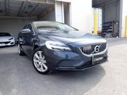 2016 VOLVO V40