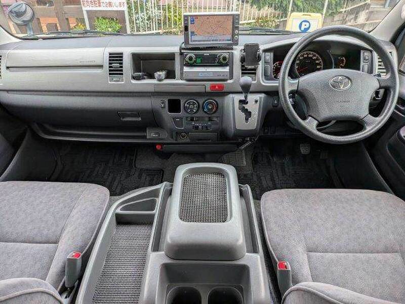 2010 TOYOTA HIACE WAGON GL for sale - photo 4