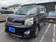 2013 TOYOTA VOXY