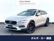2023 VOLVO V90