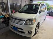 2002 TOYOTA NOAH
