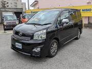 2013 TOYOTA VOXY