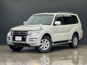 2019 MITSUBISHI PAJERO