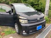 2011 TOYOTA VOXY