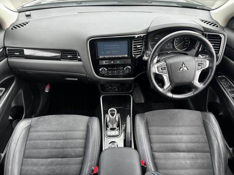 2015 MITSUBISHI OUTLANDER PHV for sale - photo 4