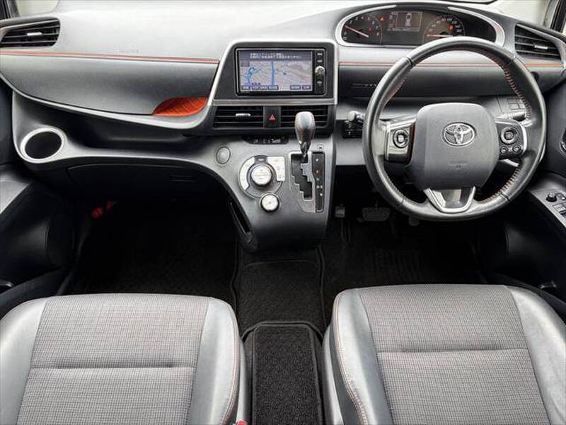 2017 TOYOTA SIENTA for sale - photo 4