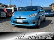 2013 TOYOTA AQUA