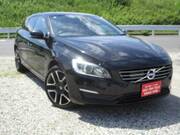 2017 VOLVO V60