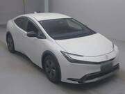 2024 TOYOTA PRIUS