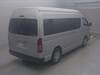 TOYOTA HIACE COMMUTER