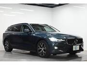 2023 VOLVO V60