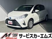 2017 TOYOTA VITZ HYBRID　F